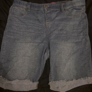 Brand : wishful park jean shorts